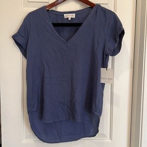 bella dahl Short Sleeve V-neck Tee